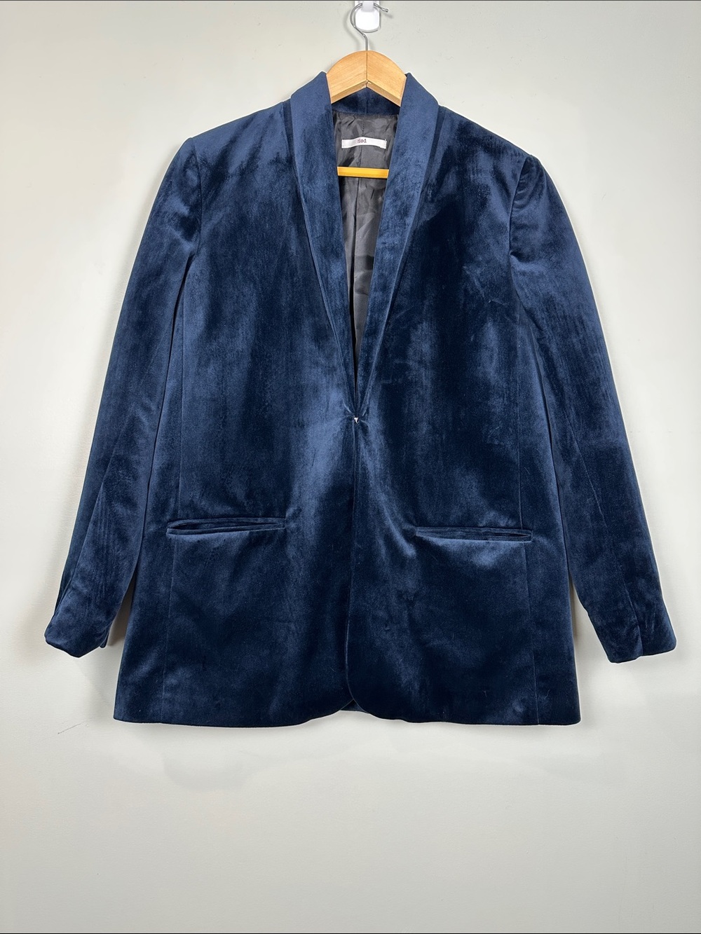 HOD velvet navy blazer pockets minimalist quiet luxury designer